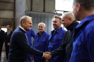 Premier Donald Tusk spotkał się z zarządem oraz pracownikami firmy RFK.