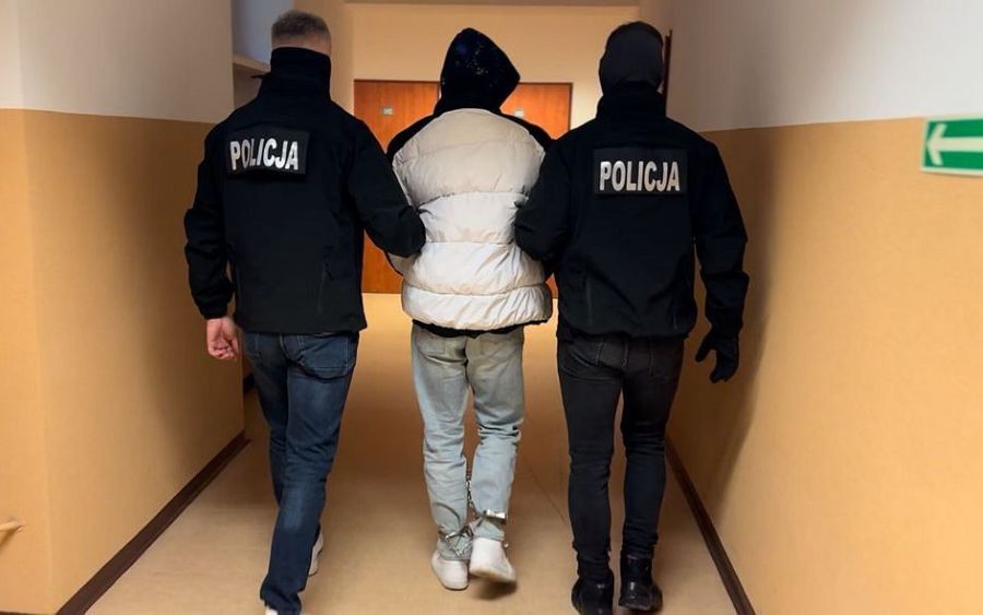 Alan G. czterokrotnie chodził z fragmentami ciała Mateusza do miejskiego parku.