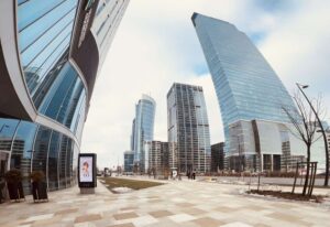 Warszawa -średnia pensja zaraz po otrzymaniu dyplomu wyniosła 6750,95 zł brutto